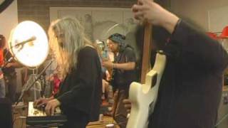 Acid Mothers Temple play The Everloving Party