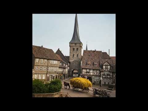 Alte schwarz weisse Fotos der mittelalterlichen Stadt Duderstadt zum leben erweckt