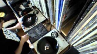 DJ ELYES - Wanna Rock routine (beat juggling)