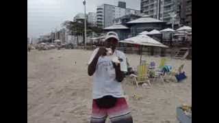 Guarapari - praia do Morro -Paulo Zulú vendendo Tapioca e Cuscuz