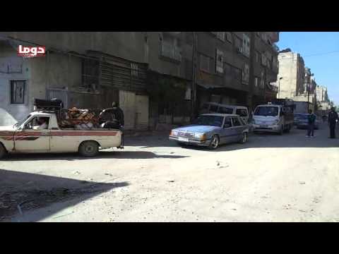 نزوح الأهالي جراء قصف للنظام في مدينة دوما في محافظة ريف دمشق