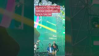 Download lagu Pemain gendang grogi di goyang Wika Salim #softunes #wikasalim #pemersatubangsa #goyang mp3