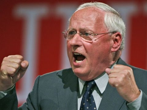 Das Lied von der Partei ("Die Partei hat immer recht")!