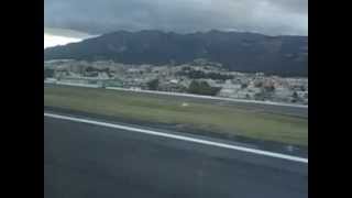 preview picture of video 'Despegue de el aeropuerto Internacional Mariscal Sucre (antiguo), Quito, TAME'