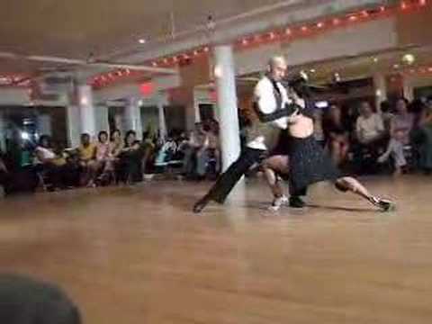  Orlando Reyes  and  Adriana Salgado  are  dancing  to  the  vals  "  Desde el Alma  "