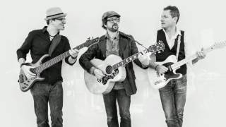 RUSTY STRINGS - &quot;Longer boats&quot; - Cat Stevens Cover