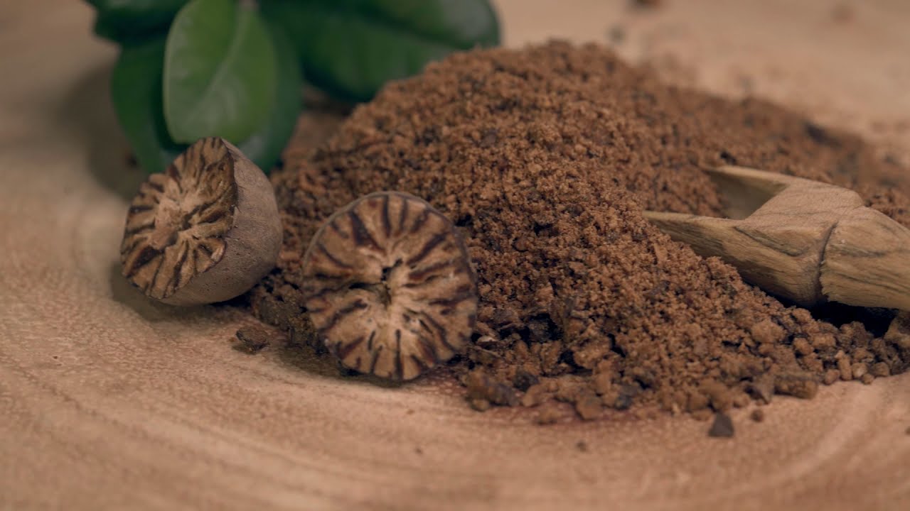 Nutmeg powder from Alpi Nature