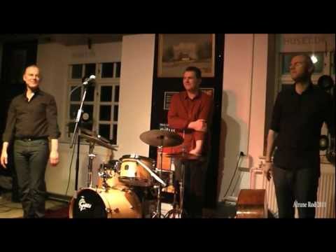UFFE STEEN TRIO - Aalborg Blues (2010) version 2