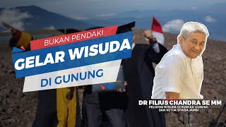 Bukan Pendaki Pimpinan Kampus Ini Gelar Wisuda Online di Puncak Gunung, Begini Respons Keluarga