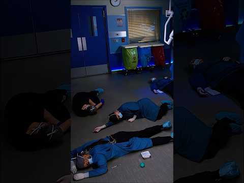 Doctors canceled his mother's surgery, so he poisoned his hospital mask #clips #tvshow #highlights