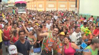 preview picture of video 'Bloco do Barbosa arrasta foliões no carnaval 2014 de Pindamonhangaba'