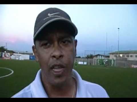 Verliezende coach Andy Atmodimedjo