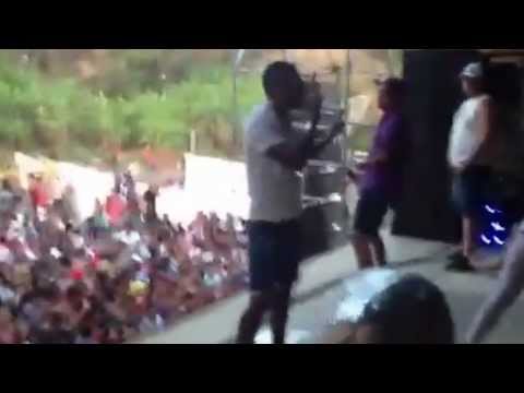 Mc Sheldon,boco e Dj Nando Ramos ... Brejo madre de Deus 04/11/2012