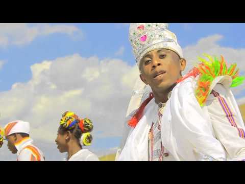 Janga Ratah_Tsy mavozo mifagnatriky (Clip Officiel 2015)