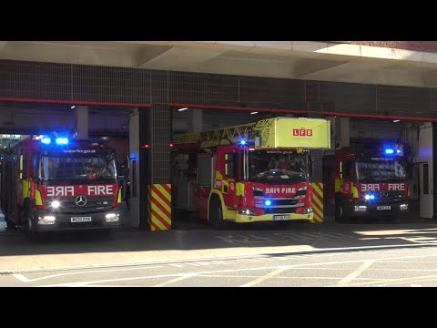 *FULL HOUSE* London Fire Brigade - Soho Pump, Pump Ladder & Turntable Ladder Turnout