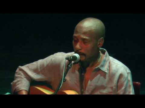 "Momentos" by Pareceres