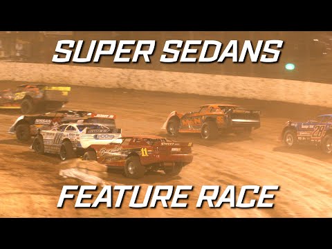 Super Sedans: QLD Series Christmas Cup - A-Main - Kingaroy Speedway - 18.12.2021