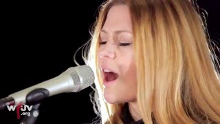 Larkin Poe - "Stubborn Love" (Live at WFUV)