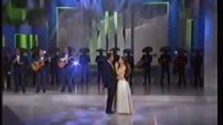 Thalia cantando para Julio Iglesias- me faltas tu