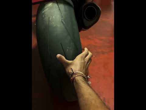 පුලුවන්නම් බයික් එකෙ නම comment  කරපන් 👿💀👿😘 #kawasaki10r #yourautomobile #smartphone #嗡嗡嗡 #yourcar