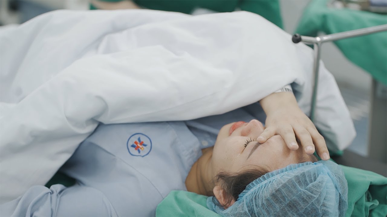 Hành trình con yêu tới với ba mẹ - Phóng sự vượt cạn của người mẹ | Film by Khoang Media & BVQTSNHP