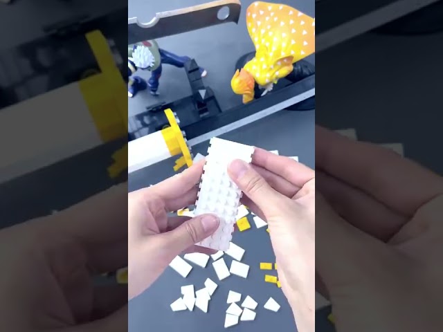 Vídeo relacionado con Katana Demon Slayer Bloques Construcción, 99cm Demon Slayer Espada Zenitsu Agatsuma con Vaina y Soporte, Figuras Animación de Cosplay, Ideas de Regalo Coleccionables para Fans del Anime (956 Piezas)