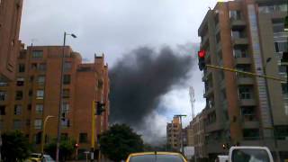 preview picture of video 'Incendio en Rosales - Bogota - 17 de mayo 2012'