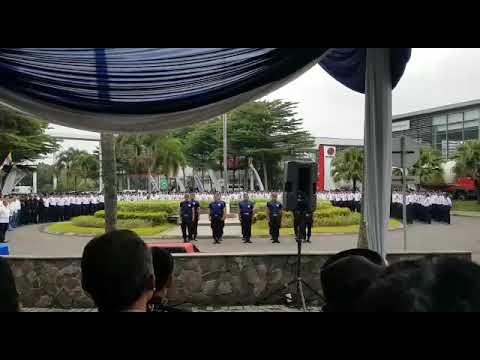 Atraksi anggota security SIGAP