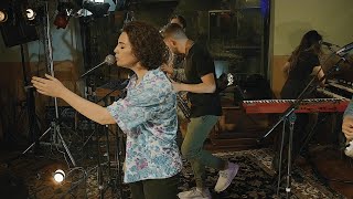 Sammy Rae & The Friends - Kick It Back To Me