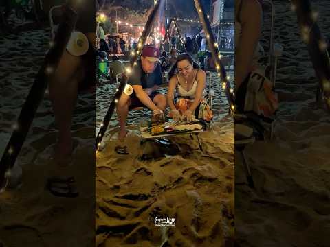 Assado de peixe em fogueira de côco seco na areia da Praia da Taíba - São Gonçalo do Amarante/CE