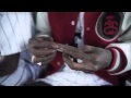 Wiz Khalifa Teaches you How To Roll A Raw Paper ...