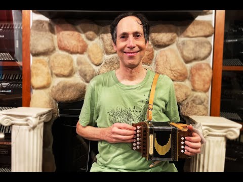 CASTGIODGWW - Walnut Castagnari Giordy Diatonic Button Accordion DG 12 8 $999