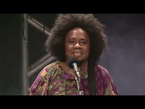 Chico César - Mama África (Ao Vivo)