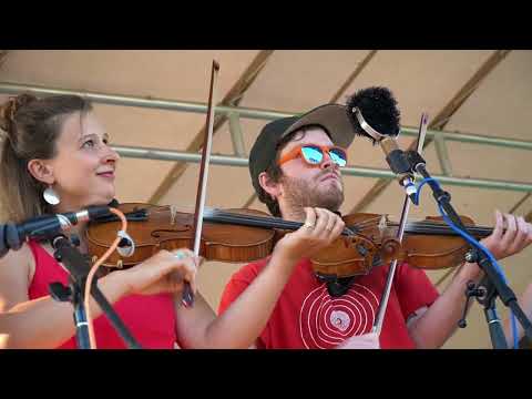 The Onlies - Gold Watch & Chain / Old Man Gone (Live at South Hill Cider)