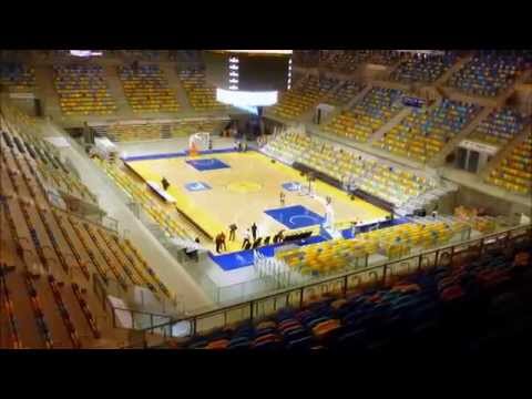 El Gran Canaria Arena se viste de gala para su inauguración.