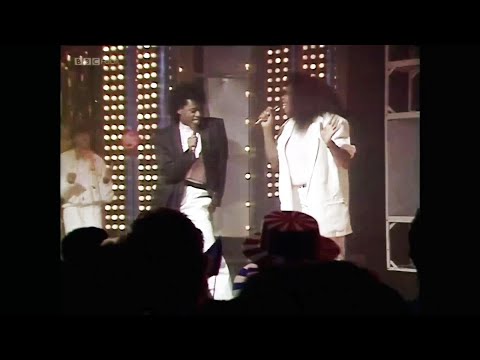 David Grant & Jaki Graham - Could It Be I'm Falling in Love - 1985 (Subtitles PT/ENG)