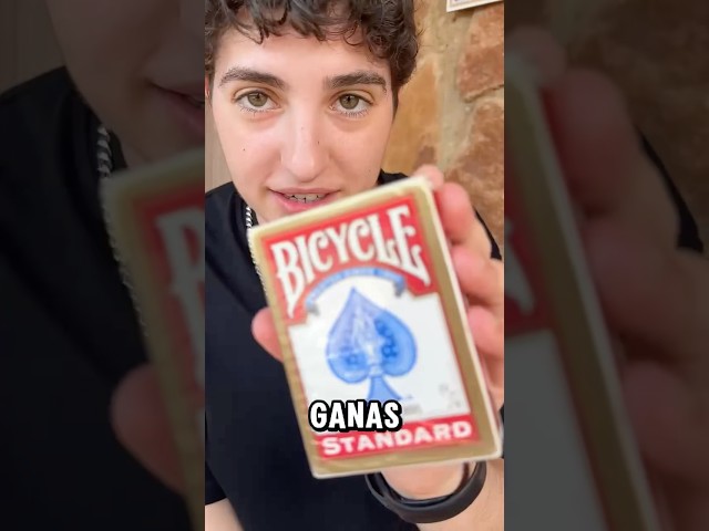 Vídeo relacionado con SOLOMAGIA Mini Bicycle Cards (Blue) - Close-Up - Trucos Magia y la Magia - Magic Tricks and Props