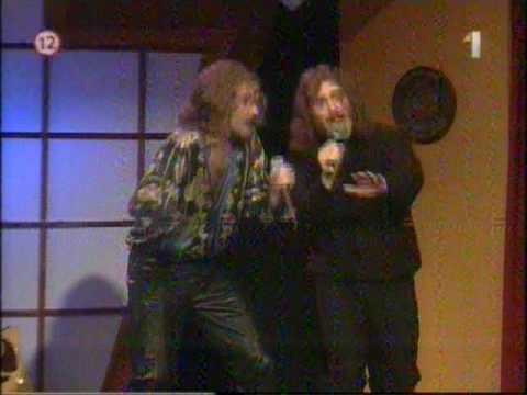 Peter Marcin a Andy Kraus ako Bídžis- Malaria