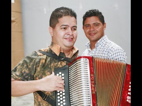 MI REINA BONITA  - MANUEL &  ABDIEL Y LOS CONSENTIDOS