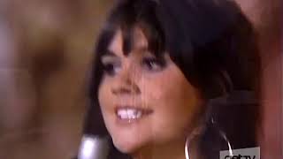 Linda Ronstadt - The Only Mama That&#39;ll Walk The Line(The Johnny Cash Show 720p)