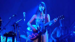 Feist - &quot;Lover&#39;s Spit&quot; (Broken Social Scene song) live @ Cine Joia, São Paulo, Brasil (HD)
