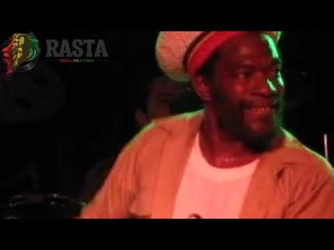 Apple Gabriel & Groundation "Rudeboy Shufflin" (Ao Vivo em San Diego - EUA) - 2005