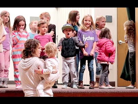 ADORABLE 4 YEAR OLD BOY SINGING AND DANCING AT CHURCH CHRISTMAS PARTY! DYCHES FAM