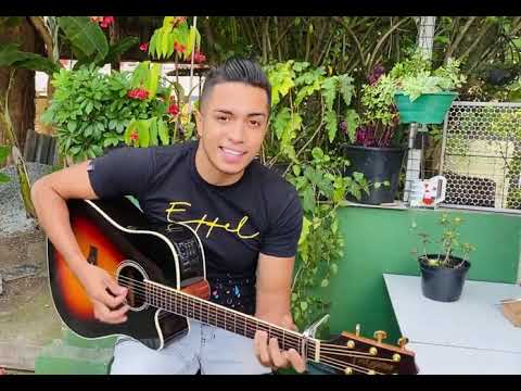 Sucesso na internet, cantor sertanejo Raffa Augusto, de Mogi, canta seu mais novo single.