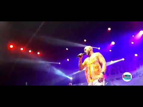 @belo o cantor das multidões no palco do Terreirão do Samba/ 2023