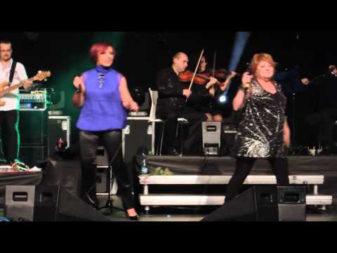 Věra Špinarová & Petra Janů - Kouzlo bílejch čar - Ostrava Gong 18.12.2014