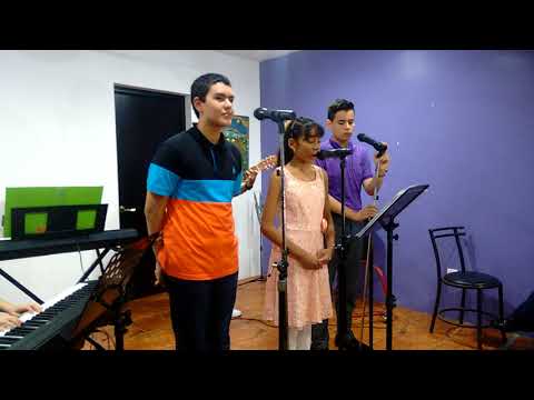 NOCHE DE PAZ ENSAMBLE JÓVENES CANTAN(2017)