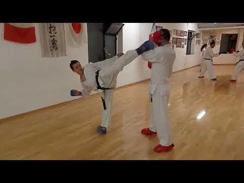 Mirko Residori esegue gli ushiro uramawashi  con Renato Prado Cauhy