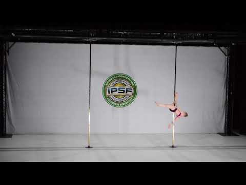 Reea Hangasluoma Tankourheilun ja rengastrapetsin SM -  kilpailut 2019