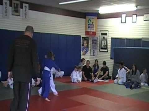 Judo 11-14-09 #1: Laynee's First Match Pt. 1